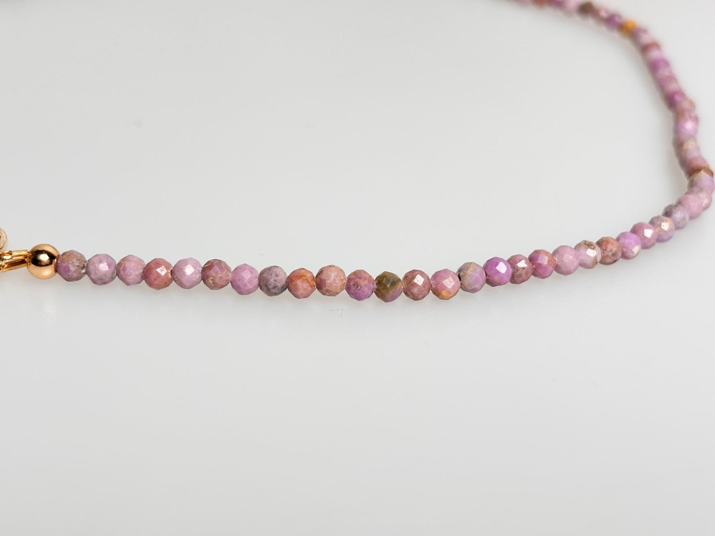 Delicate pearl necklace made of faceted 3.5mm phosphorsiderite beads with toggle clasp