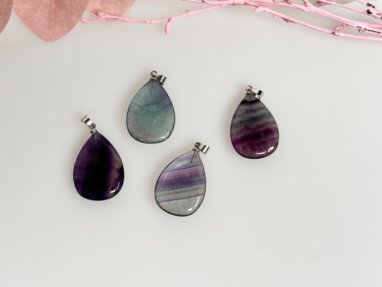 Regenbogenfluorit Tropfen Kettenanhänger – Natürlicher Fluorit Schmuck, Einzigartiges Design