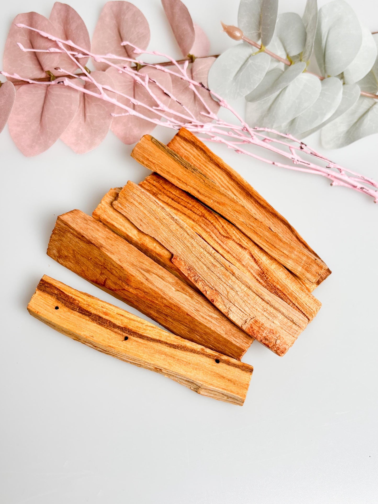 Palo Santo Stöckchen zum Räuchern und Reinigen – Natürliche Räucherwerk Stäbchen für Reinigung und Entspannung – 100% Reines Holz
