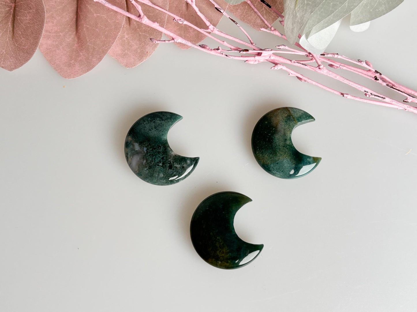 Small Moss Agate Moon Carving – Beautiful decoration for spirituality & home, handcrafted precious detail for your home