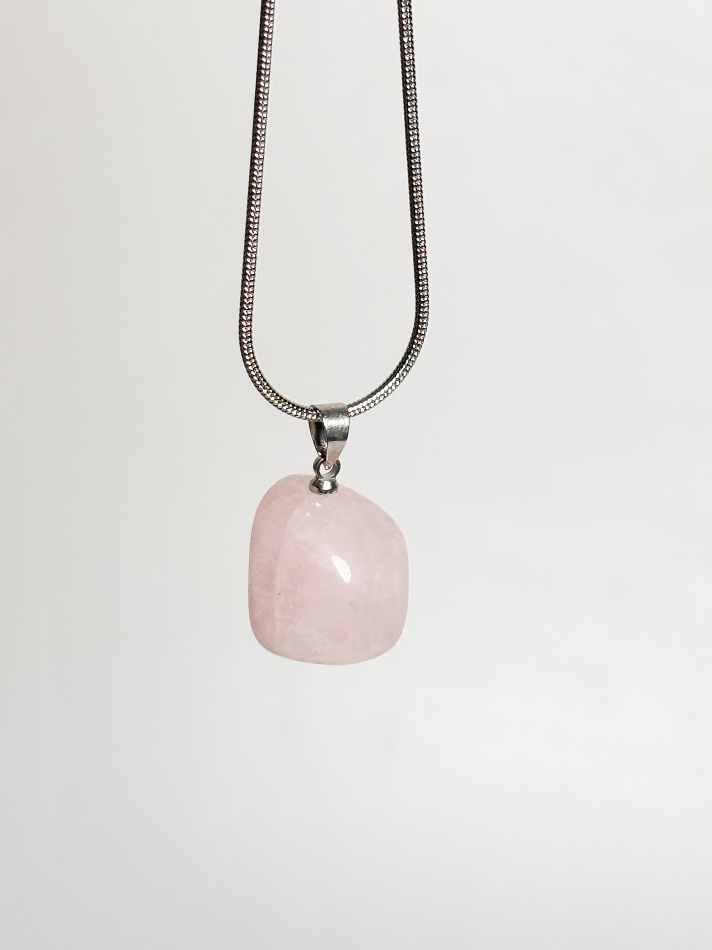 Rose Quartz Cube Pendant – Elegant Gemstone Pendant for Spiritual Jewelry & Love