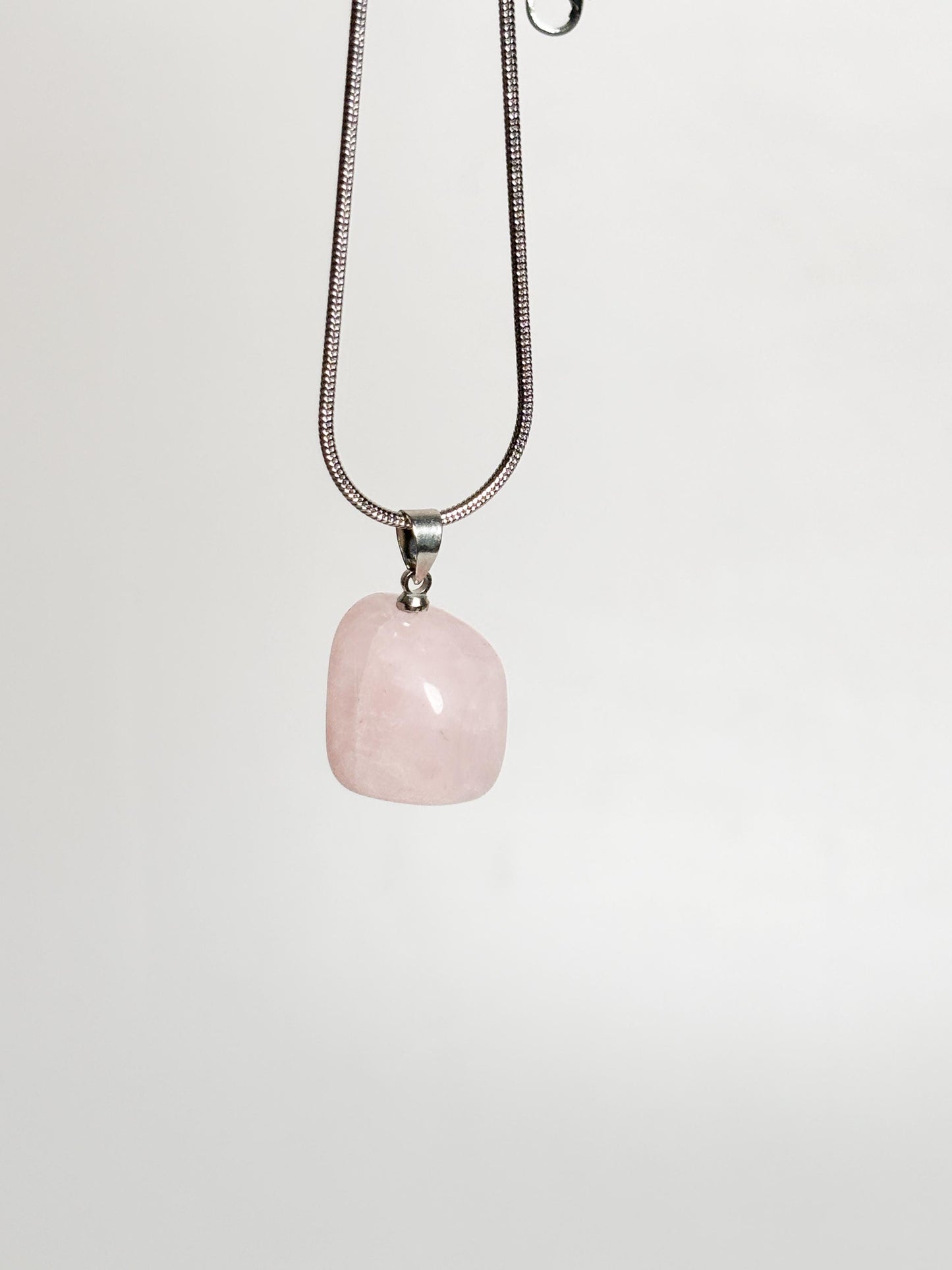 Rose Quartz Cube Pendant – Elegant Gemstone Pendant for Spiritual Jewelry & Love
