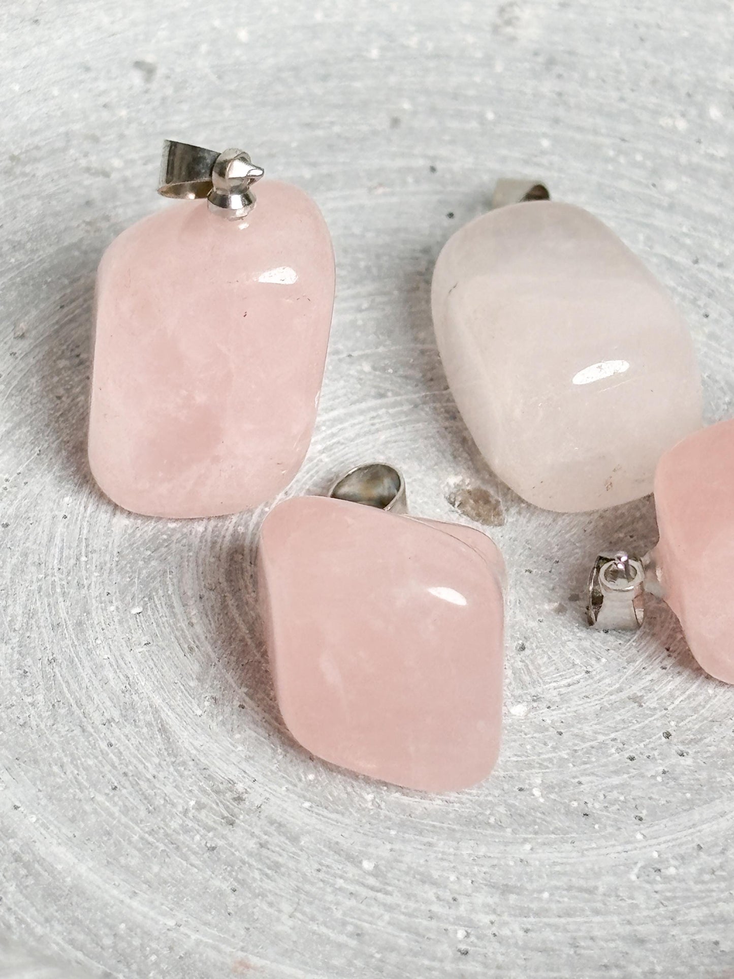 Rose Quartz Cube Pendant – Elegant Gemstone Pendant for Spiritual Jewelry & Love