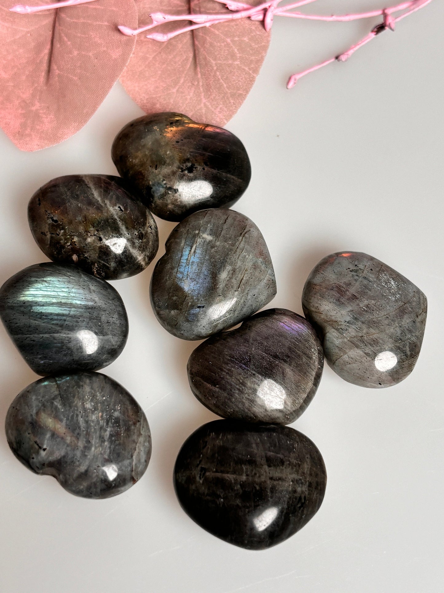 Premium labradorite hearts with impressive flash: also available in pink and purple, three sizes