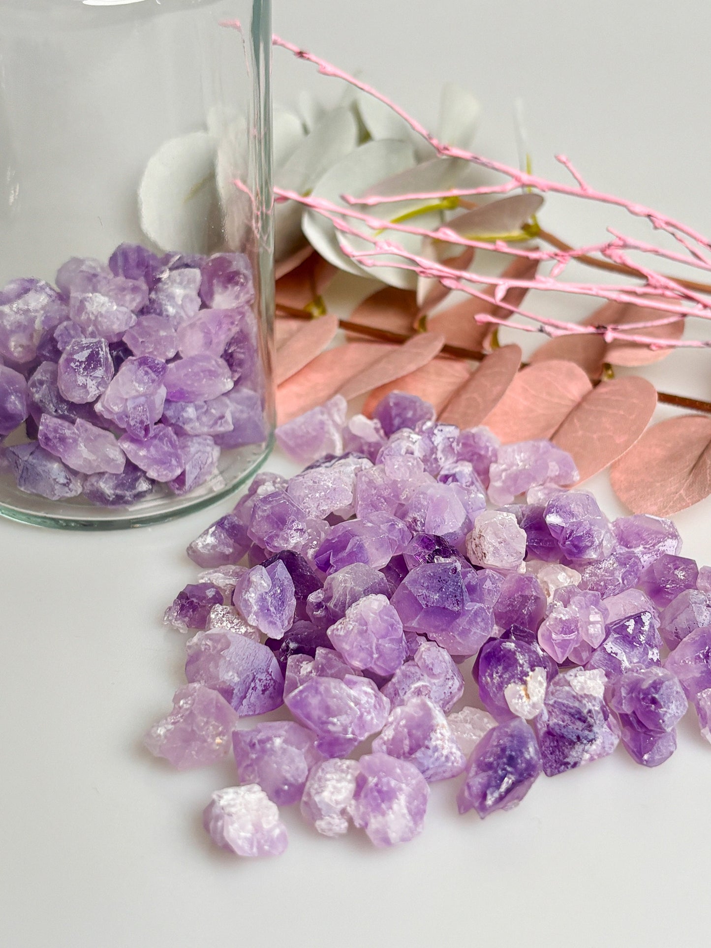 Amethyst rough stone chips small – Perfect for water energization & decoration – Energetic healing stones for the home