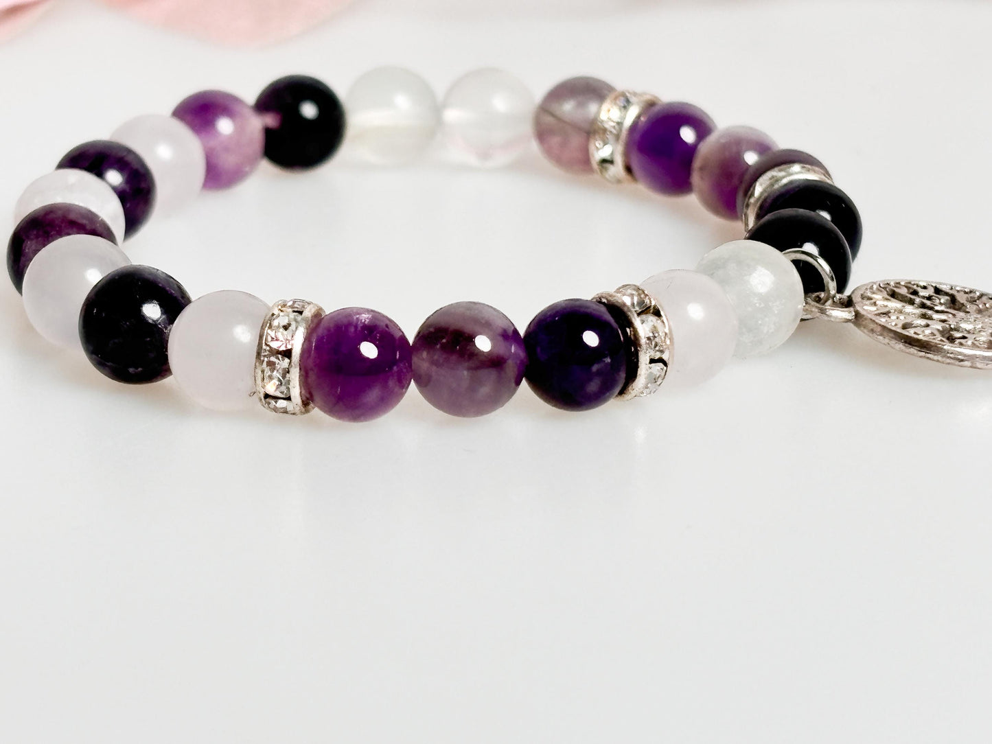 Elastic pearl bracelet 8mm: Amethyst, Fluorite & Rock Crystal – Handmade Chakra Jewelry, Healing Stones, Boho Style