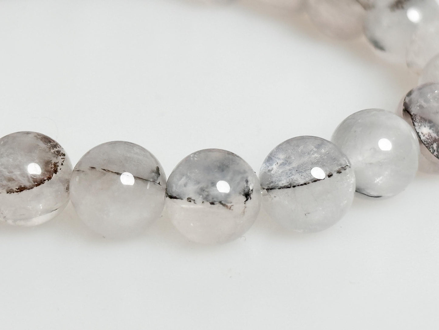 Elastic garden quartz bracelet 8mm | 17cm length | Natural tones in grey & brown | Handmade | Gemstone jewelry