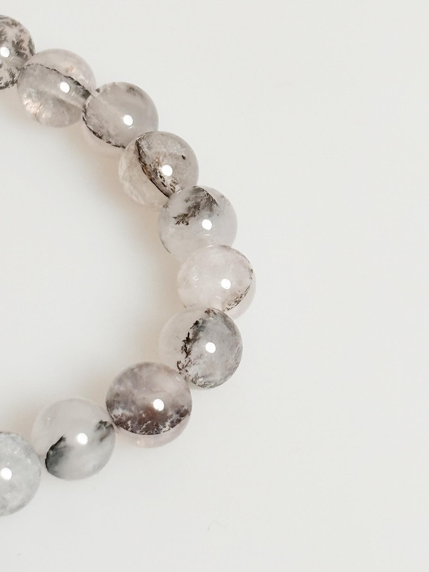 Elastic garden quartz bracelet 8mm | 17cm length | Natural tones in grey & brown | Handmade | Gemstone jewelry