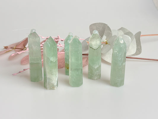 Small green fluorite towers, pretty and handy, for meditation and energy work – natural stone crystal for healing and decoration