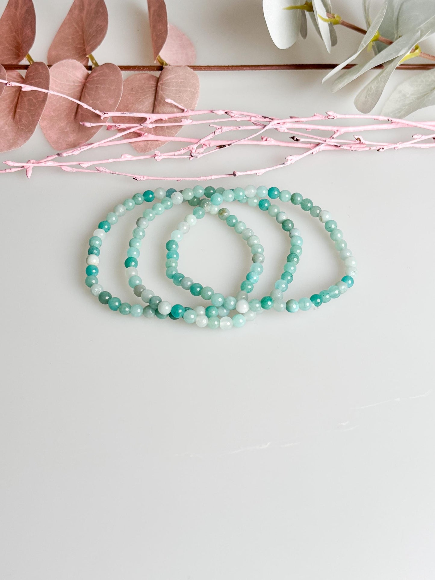 Elastic Beaded Bracelet Made of Caribbean Calcite, 4 mm – Handmade Jewelry with Calming Energy, Stylish and Unique