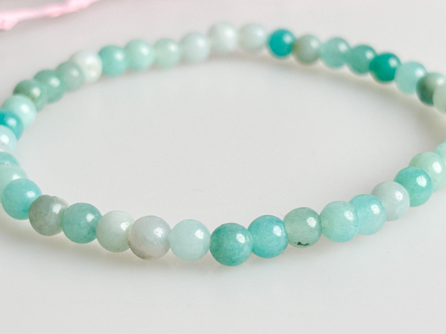 Elastic Beaded Bracelet Made of Caribbean Calcite, 4 mm – Handmade Jewelry with Calming Energy, Stylish and Unique