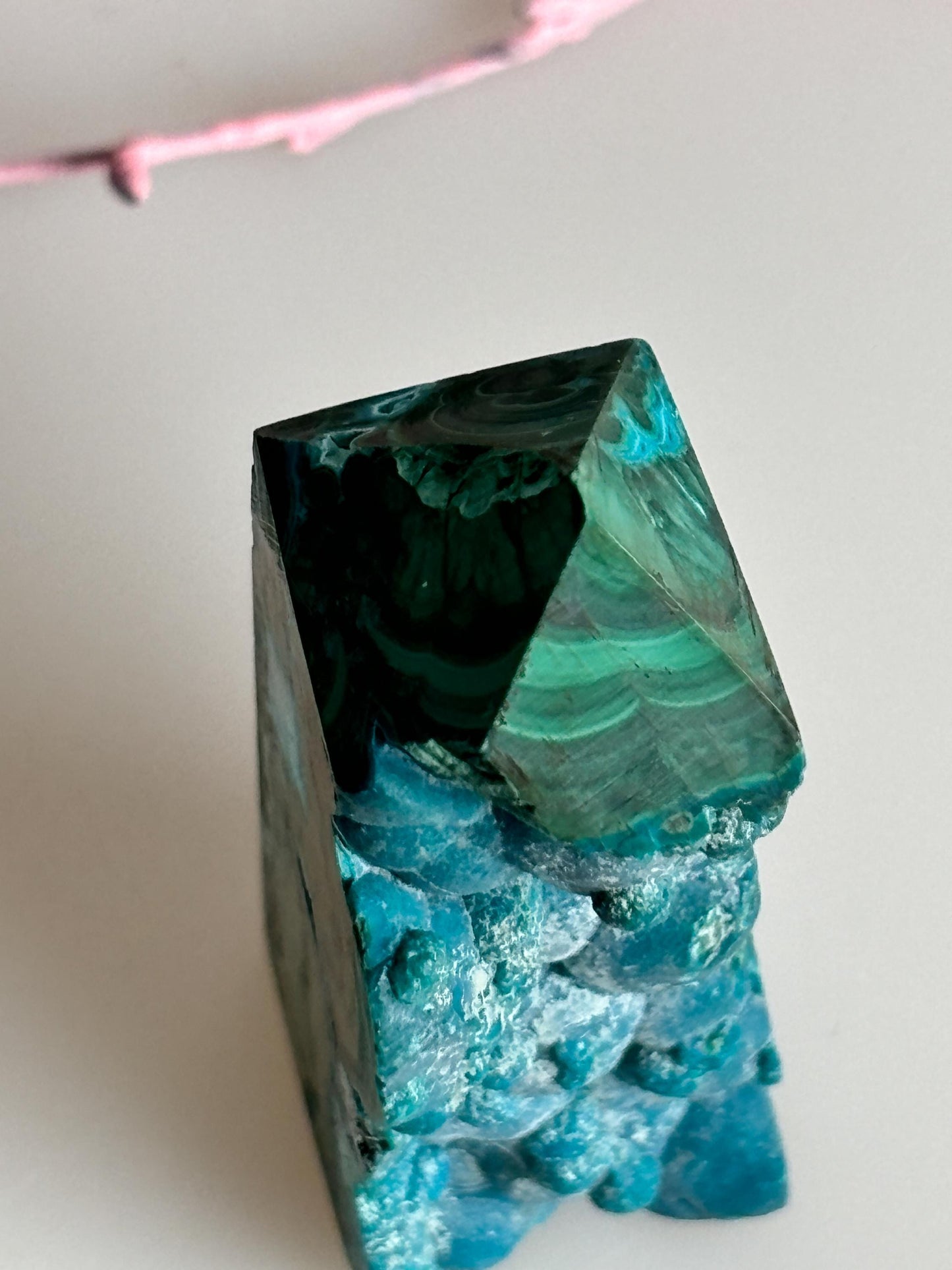 High-quality tower made of chrysocolla and malachite with fascinating druzy side, energy and healing stone