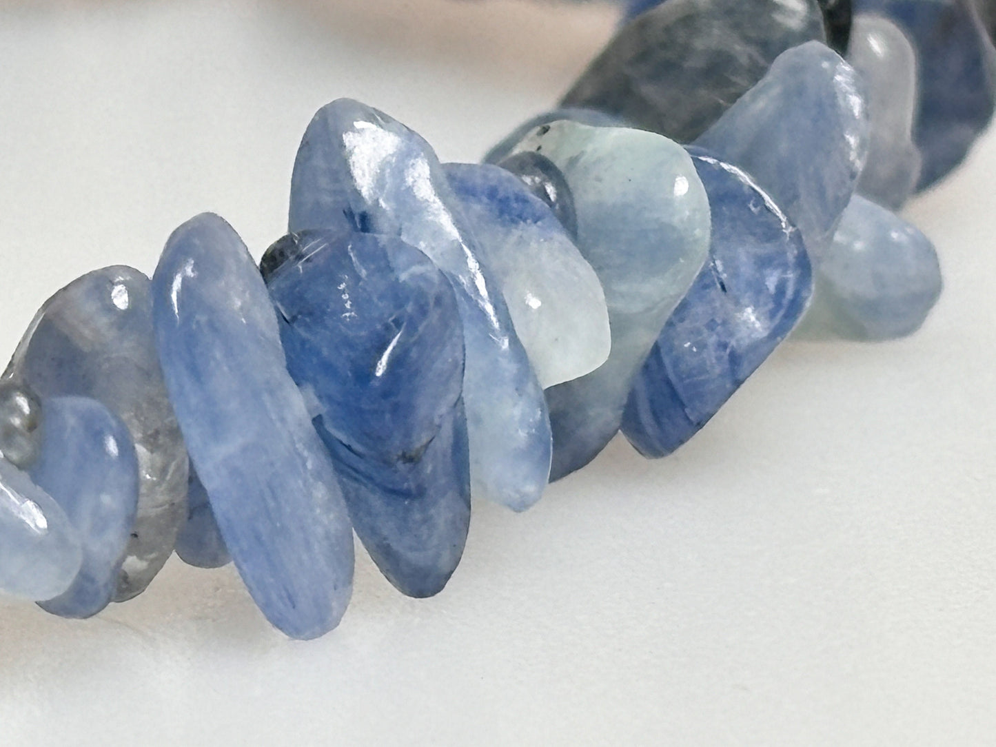 Elastic Kyanite Chip Bracelet – Boho Summer Bracelet for Stylish Accents