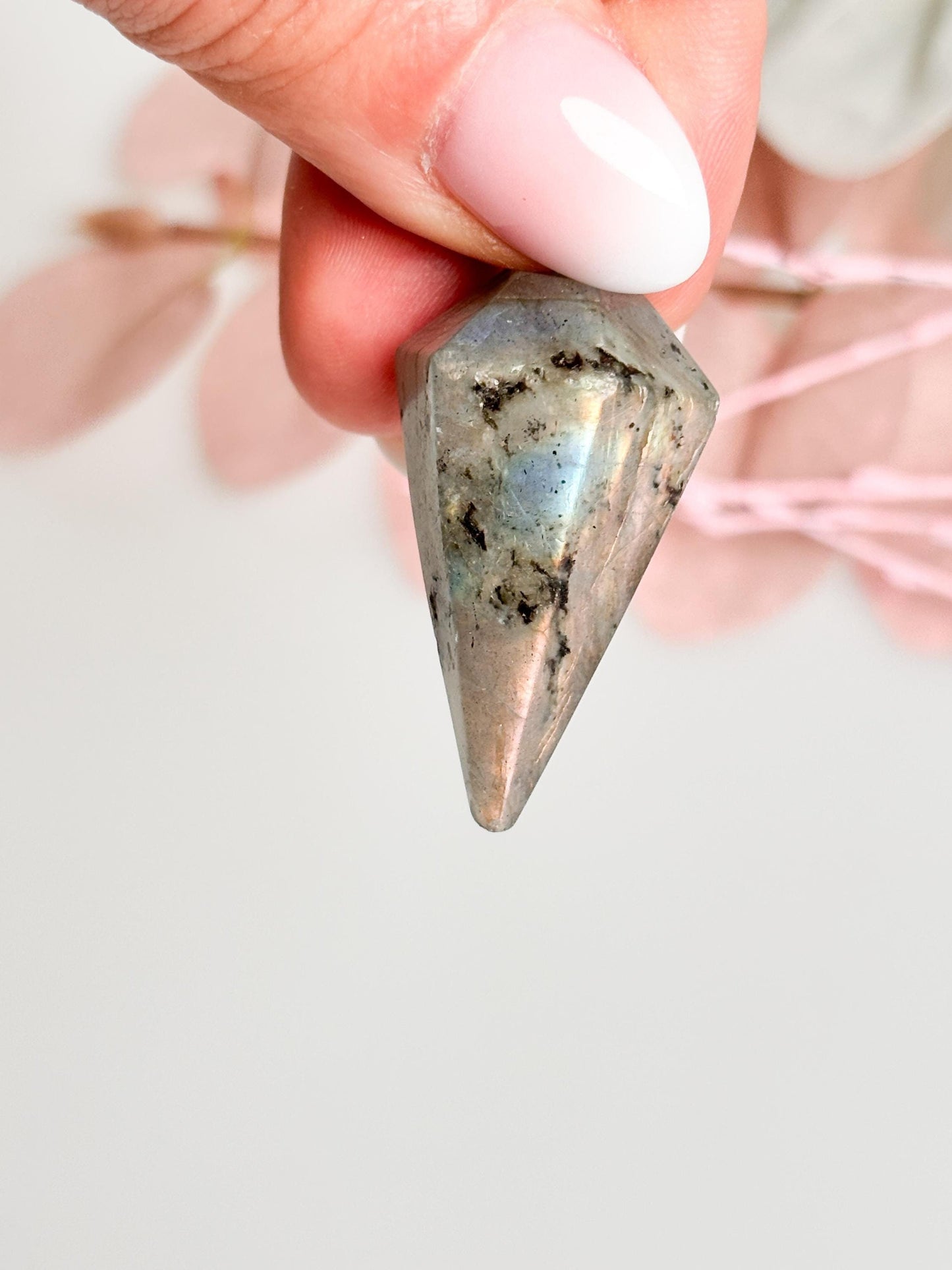Flashy Labradorite pendulum on chain - beautiful healing stone jewelry for energy work, meditation and esotericism.