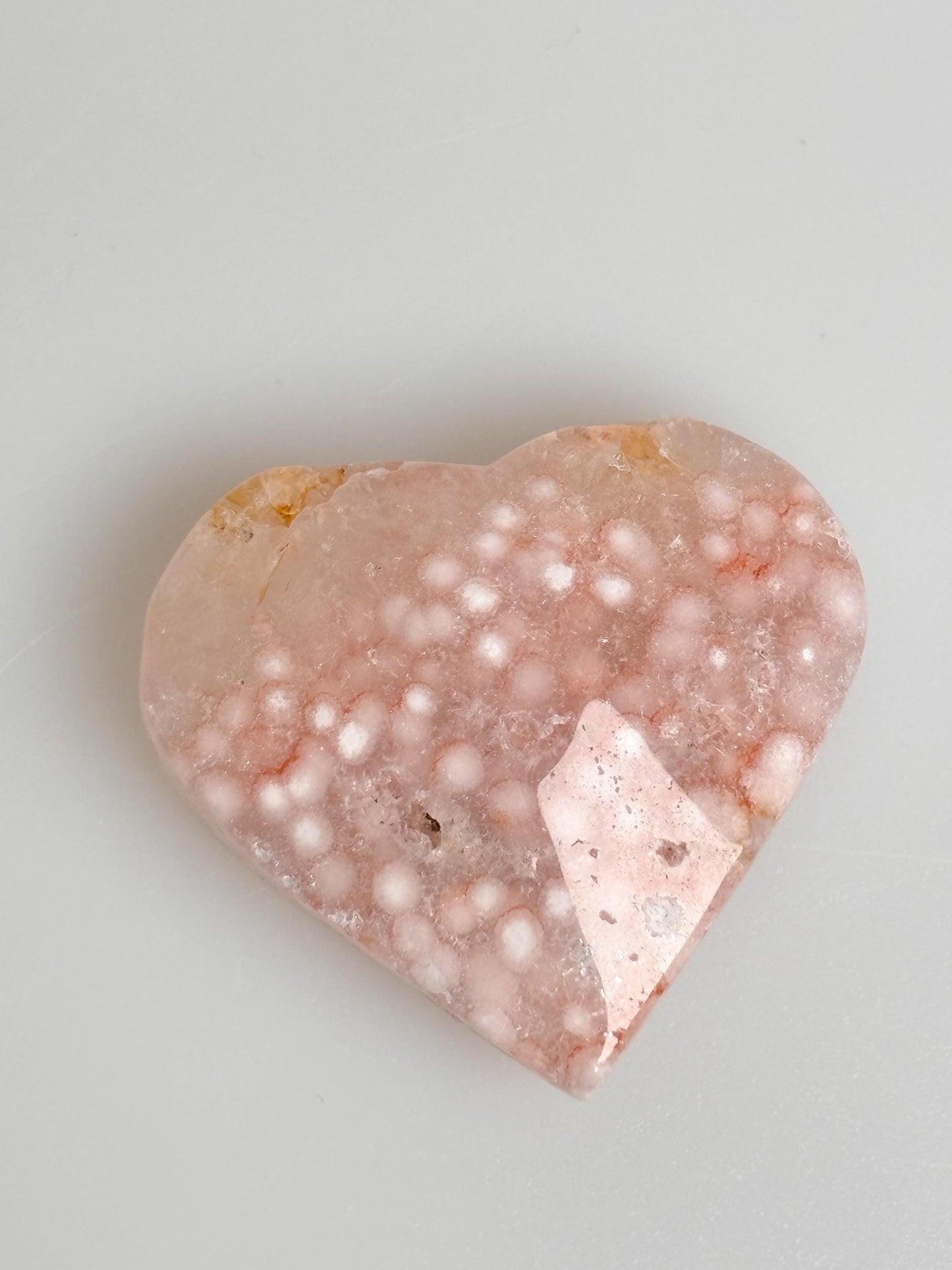Pink Amethyst Herzen mit Drusen – Wunderschöne Deko aus Kristall – Perfekt für spirituelle Räume und Geschenke