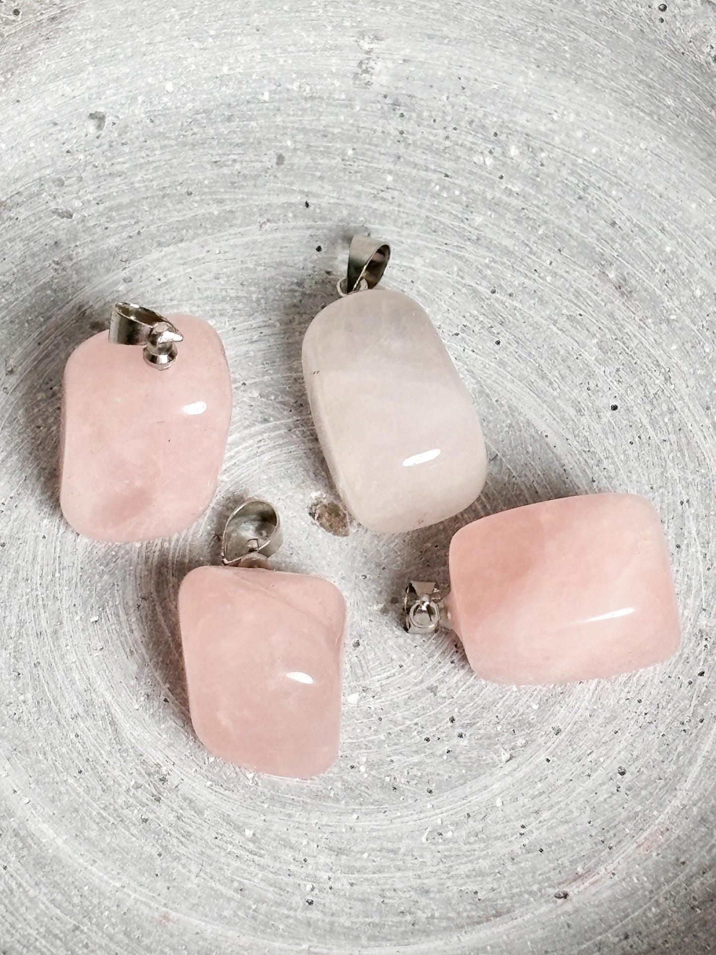 Rose Quartz Cube Pendant – Elegant Gemstone Pendant for Spiritual Jewelry & Love