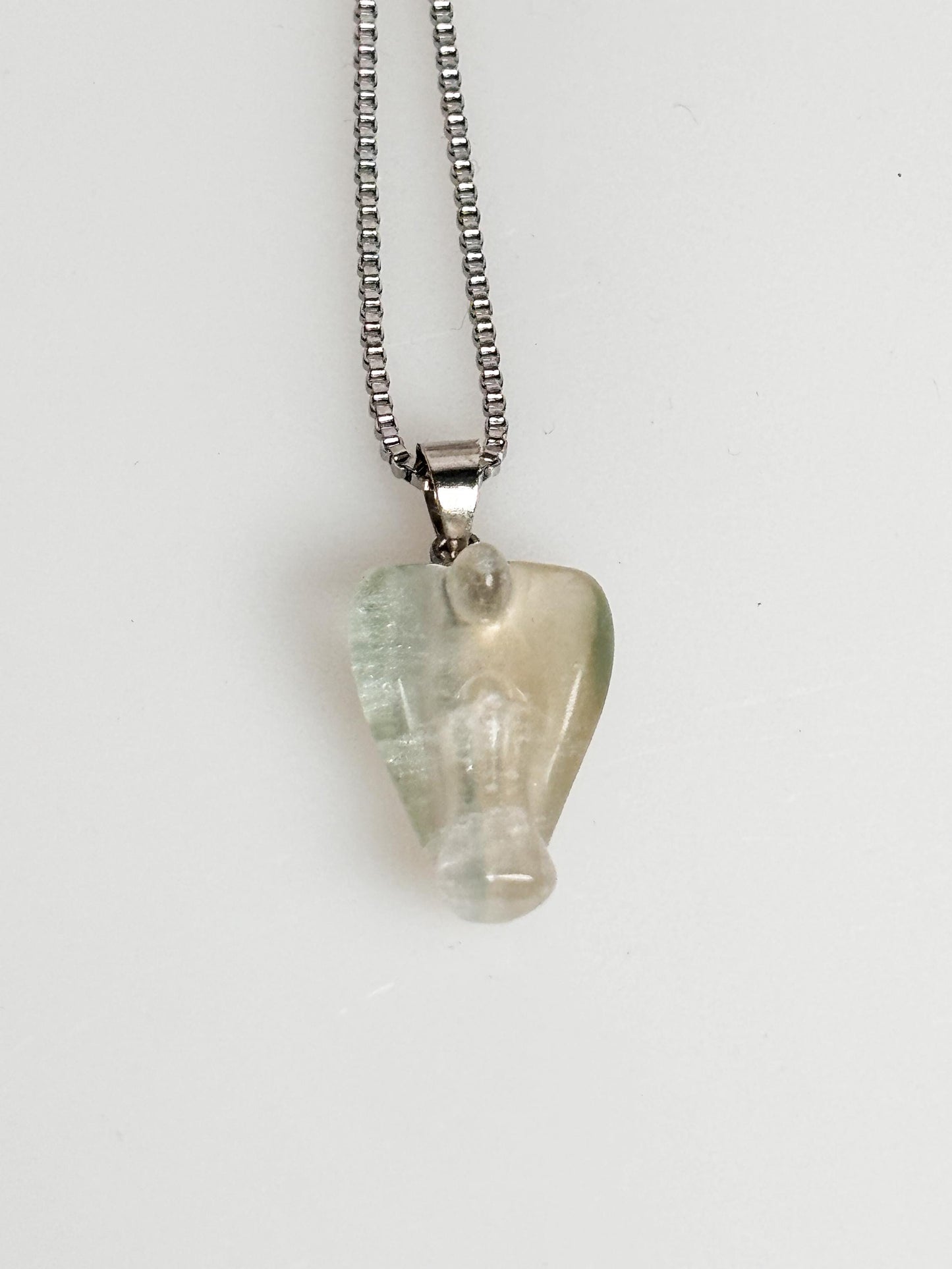 Fluorite Angel Pendant – Protection & Harmony | Healing Stone Pendant Made of Natural Stone | Spiritual Jewelry