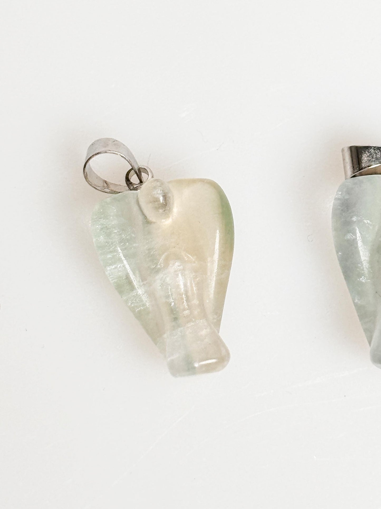 Fluorite Angel Pendant – Protection & Harmony | Healing Stone Pendant Made of Natural Stone | Spiritual Jewelry