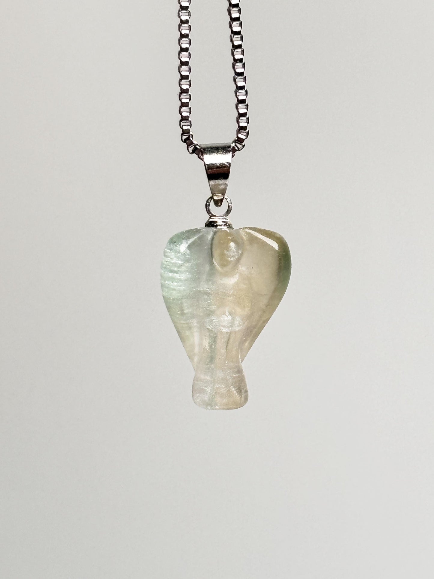 Fluorite Angel Pendant – Protection & Harmony | Healing Stone Pendant Made of Natural Stone | Spiritual Jewelry