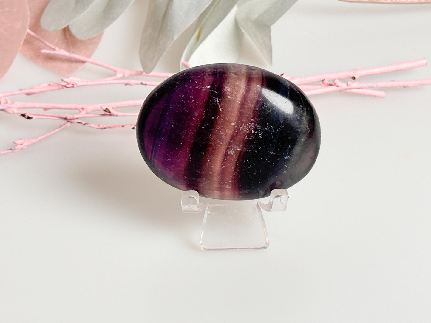 Beautiful Fluorite Palmstone with Unique Banding – Handmade, 82 g, for Meditation, Energy Work and Decoration