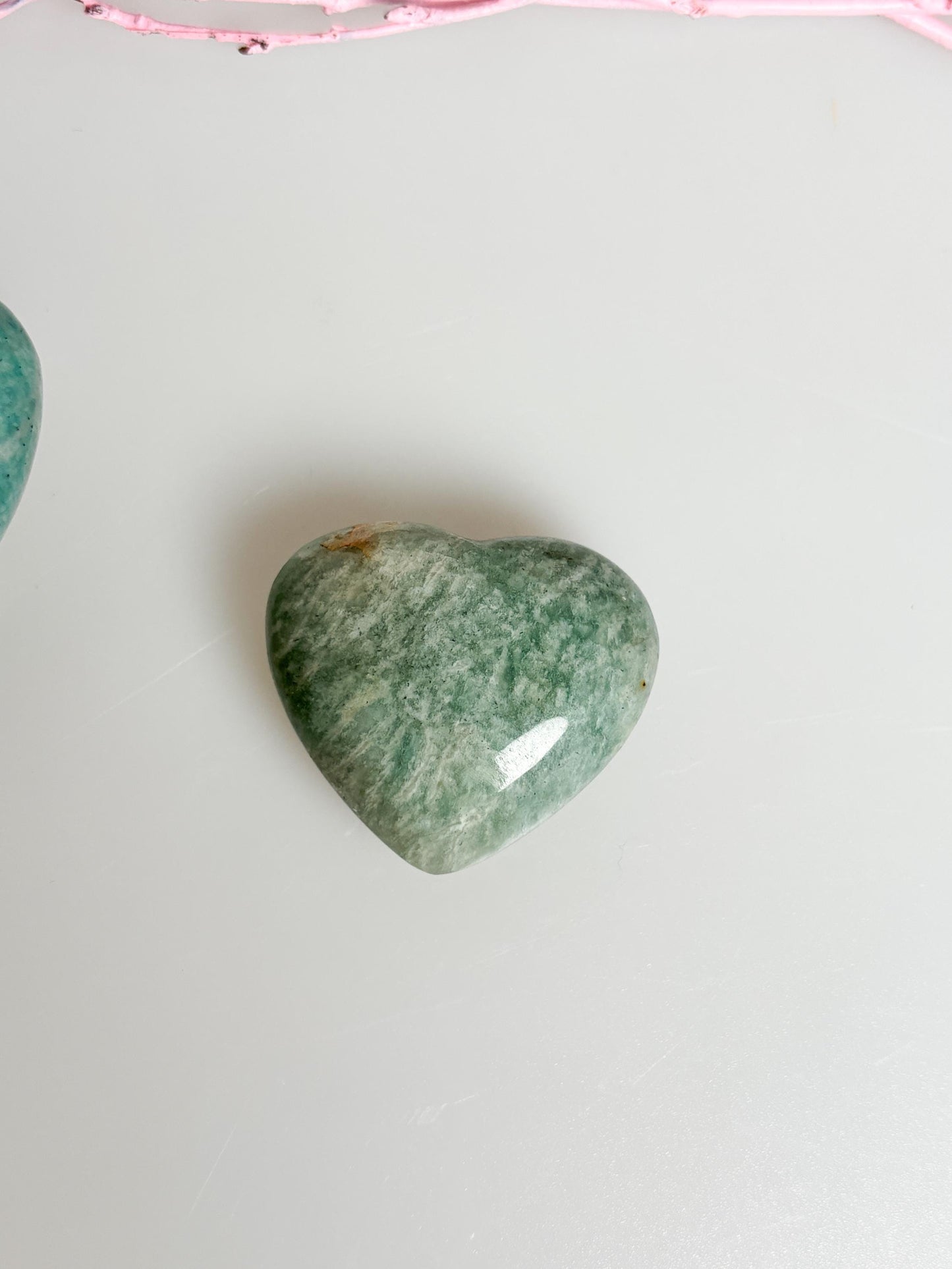 Schöne Amazonit Herzen, ca. 3,7 cm groß – Dekorative Kristall Herzen für Spirituelle Praxis, Meditation und Heimdekoration