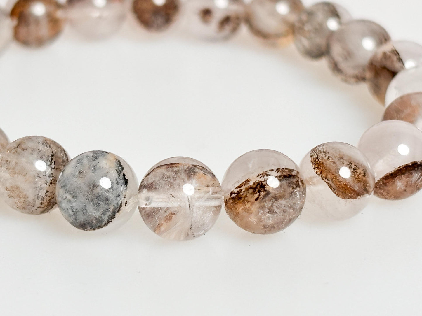 Elastic garden quartz bracelet 8mm | 17cm length | Natural tones in grey & brown | Handmade | Gemstone jewelry