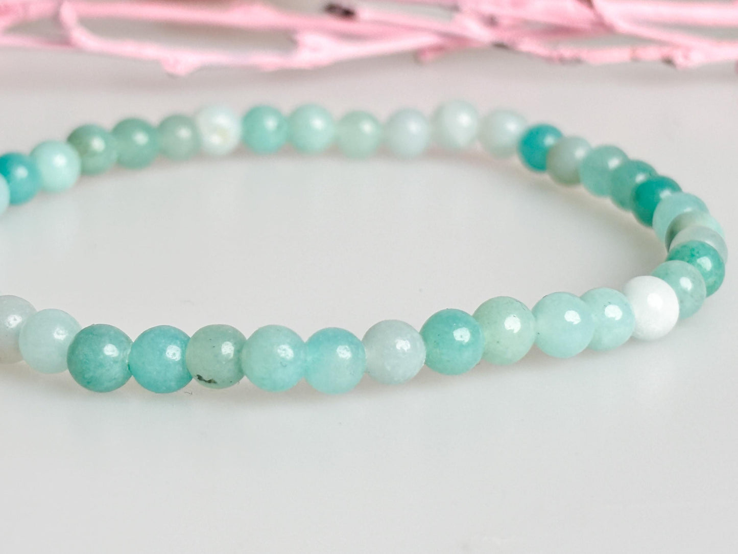 Elastic Beaded Bracelet Made of Caribbean Calcite, 4 mm – Handmade Jewelry with Calming Energy, Stylish and Unique
