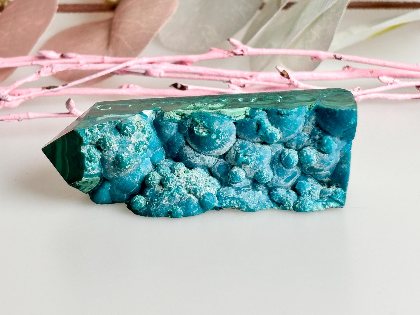 High-quality tower made of chrysocolla and malachite with fascinating druzy side, energy and healing stone