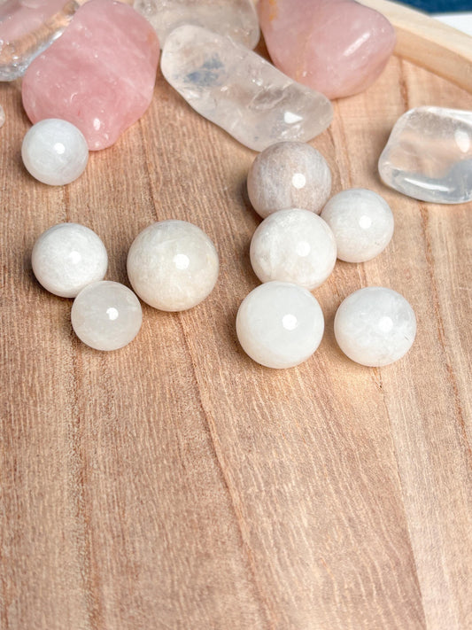 Mini Moonstone Spheres with Radiant Flash – Various Sizes, Perfect for Jewelry & Decoration