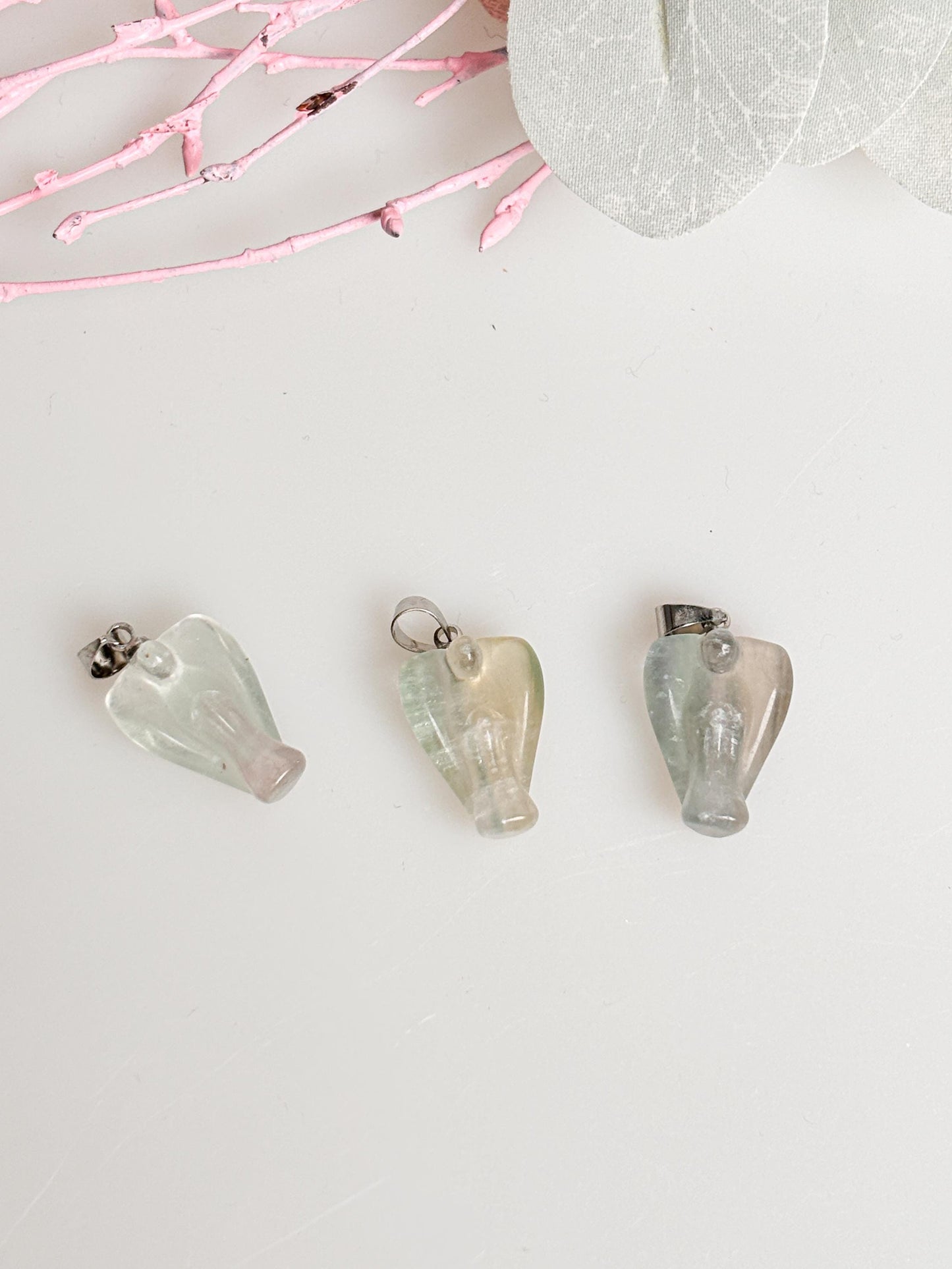 Fluorite Angel Pendant – Protection & Harmony | Healing Stone Pendant Made of Natural Stone | Spiritual Jewelry