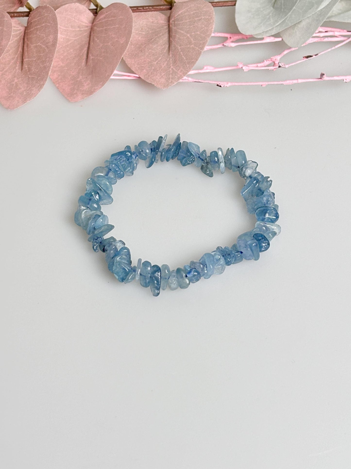Elastic Aquamarine Chip Bracelet – Natural Gemstone, Handmade, Calming Effect, Perfect Gift