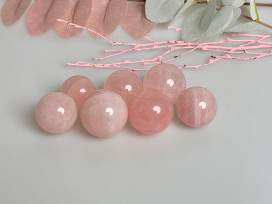 Small rose quartz balls – 3 sizes as decoration, noble rose quartz, decorative crystal balls, natural stone decoration, pink quartz balls