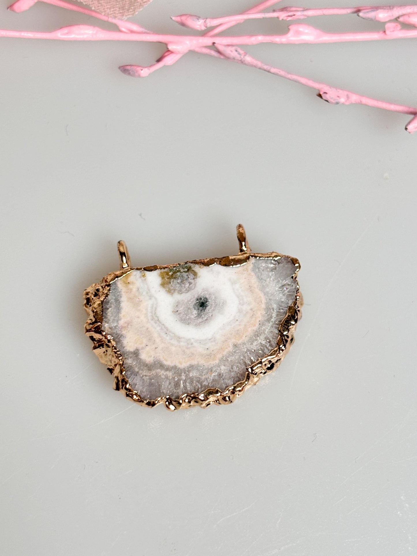 Elegant necklace pendant made of Druzy agate disc with gold border – unique piece of jewelry and perfect gift