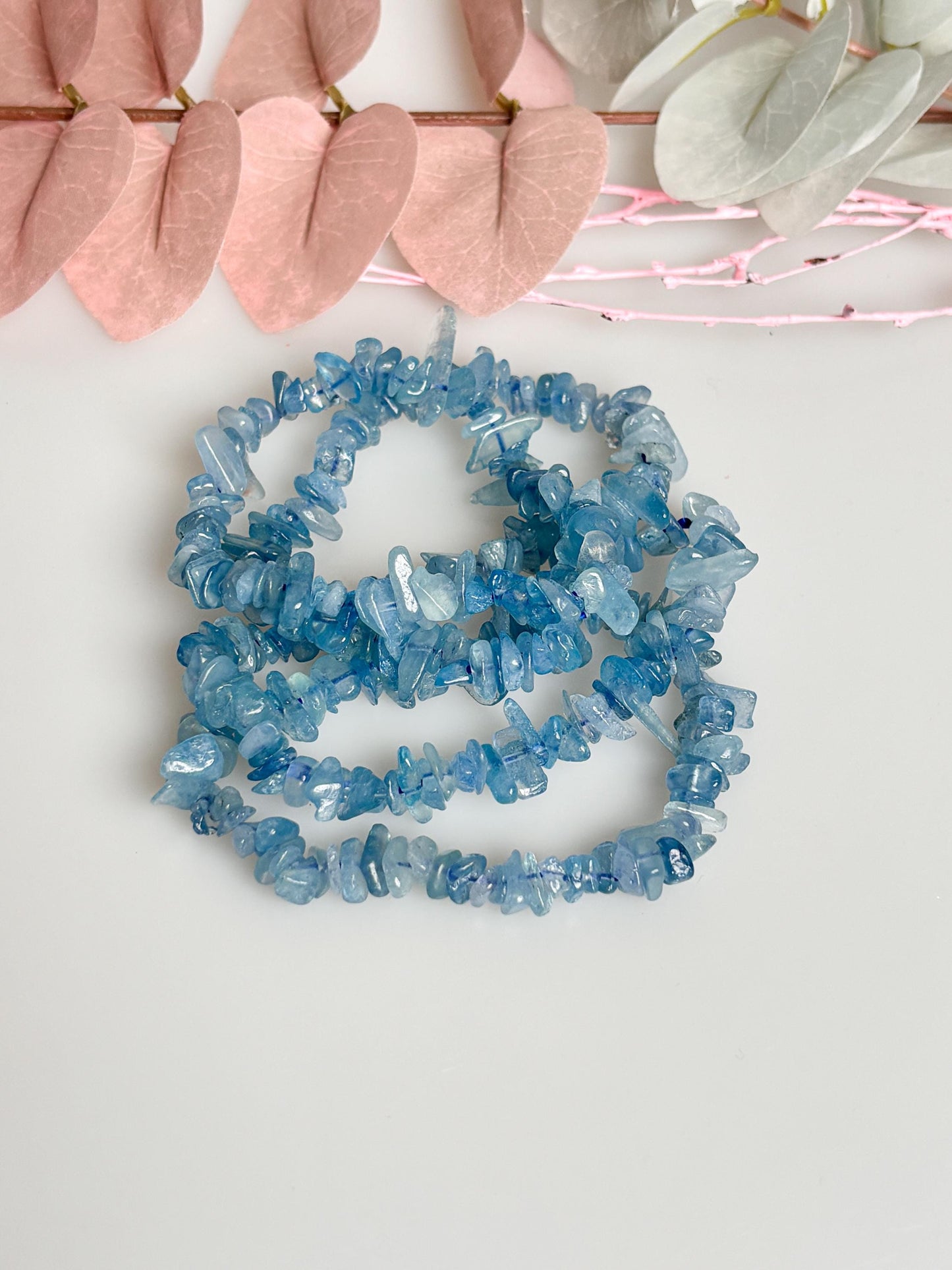 Elastic Aquamarine Chip Bracelet – Natural Gemstone, Handmade, Calming Effect, Perfect Gift