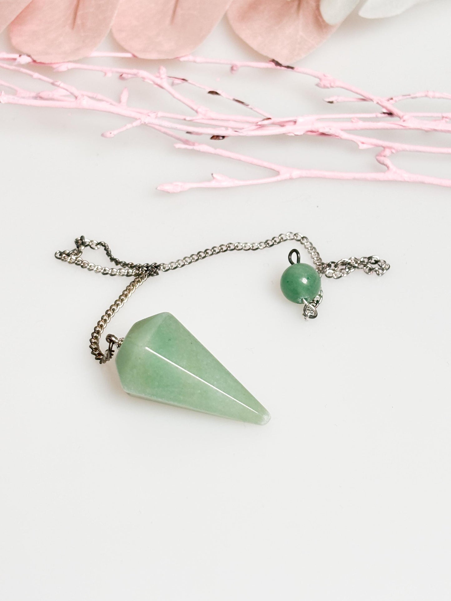 Crystal pendulum made of green aventurine on a chain | Spiritual tool for energy work, meditation & heart chakra healing