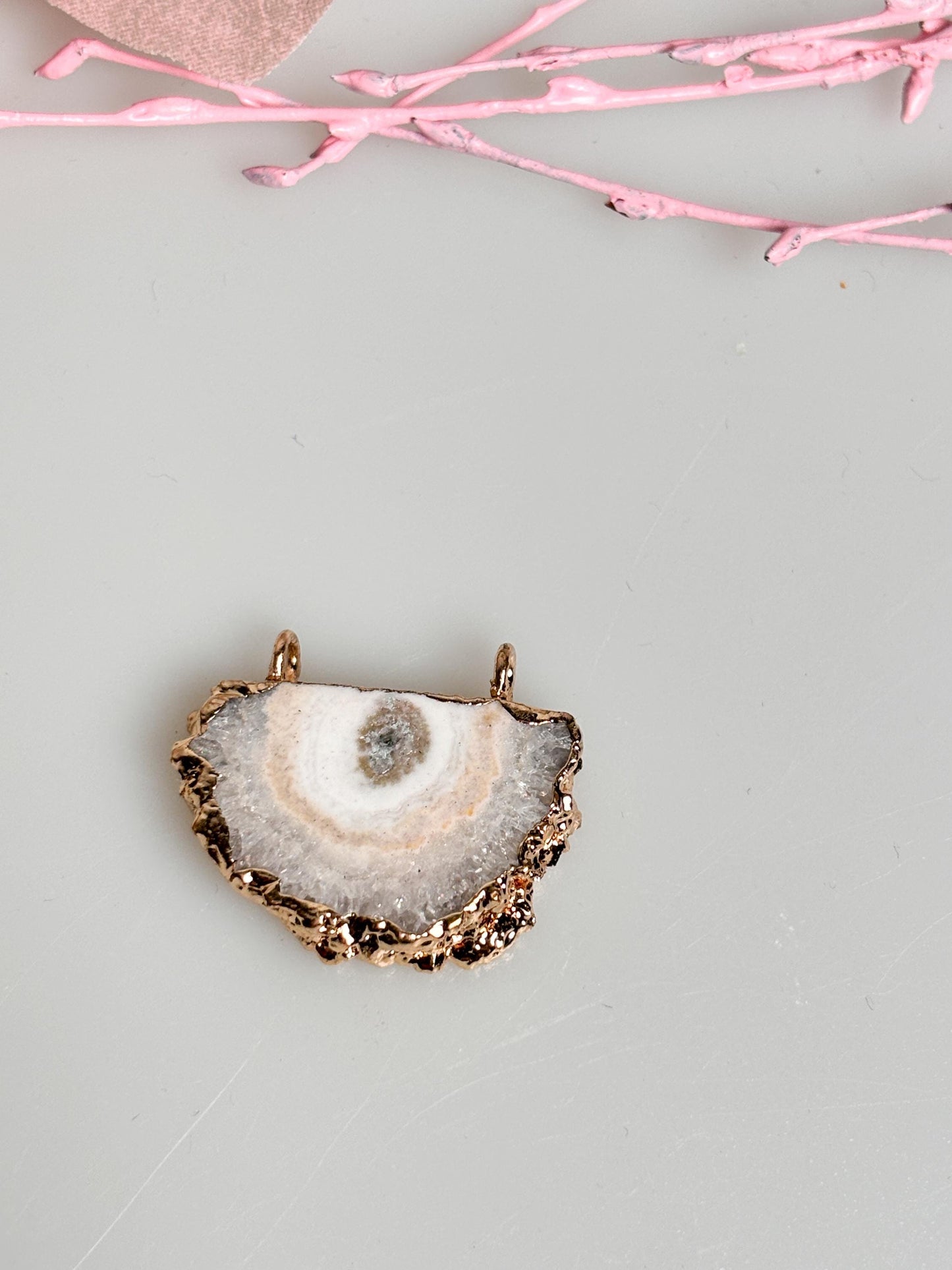 Elegant necklace pendant made of Druzy agate disc with gold border – unique piece of jewelry and perfect gift