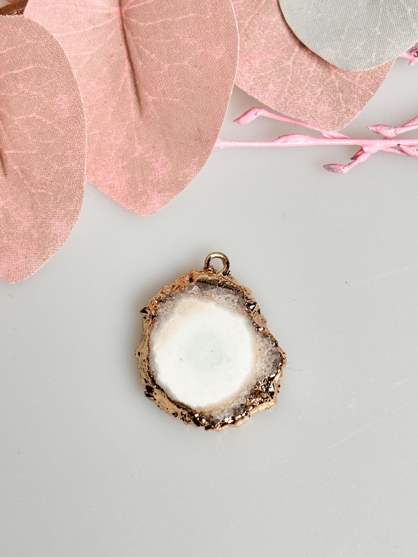 Elegant necklace pendant made of Druzy agate disc with gold border – unique piece of jewelry and perfect gift