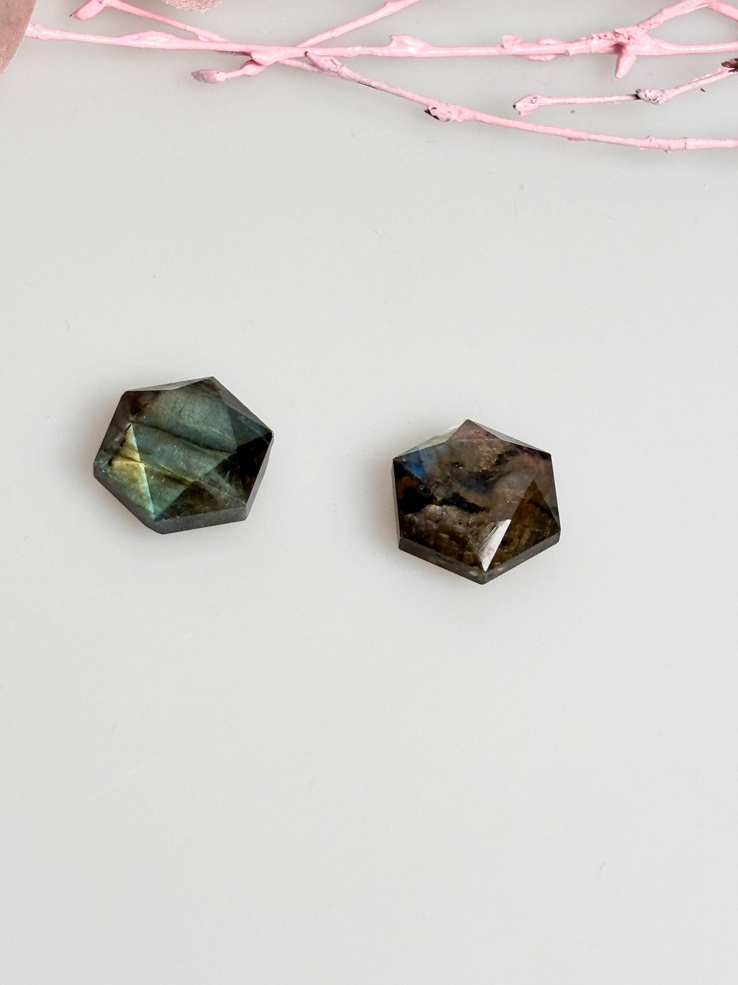 Small hexagon crystals made of citrine, rose quartz and labradorite – gemstone decoration and perfect gift for crystal lovers