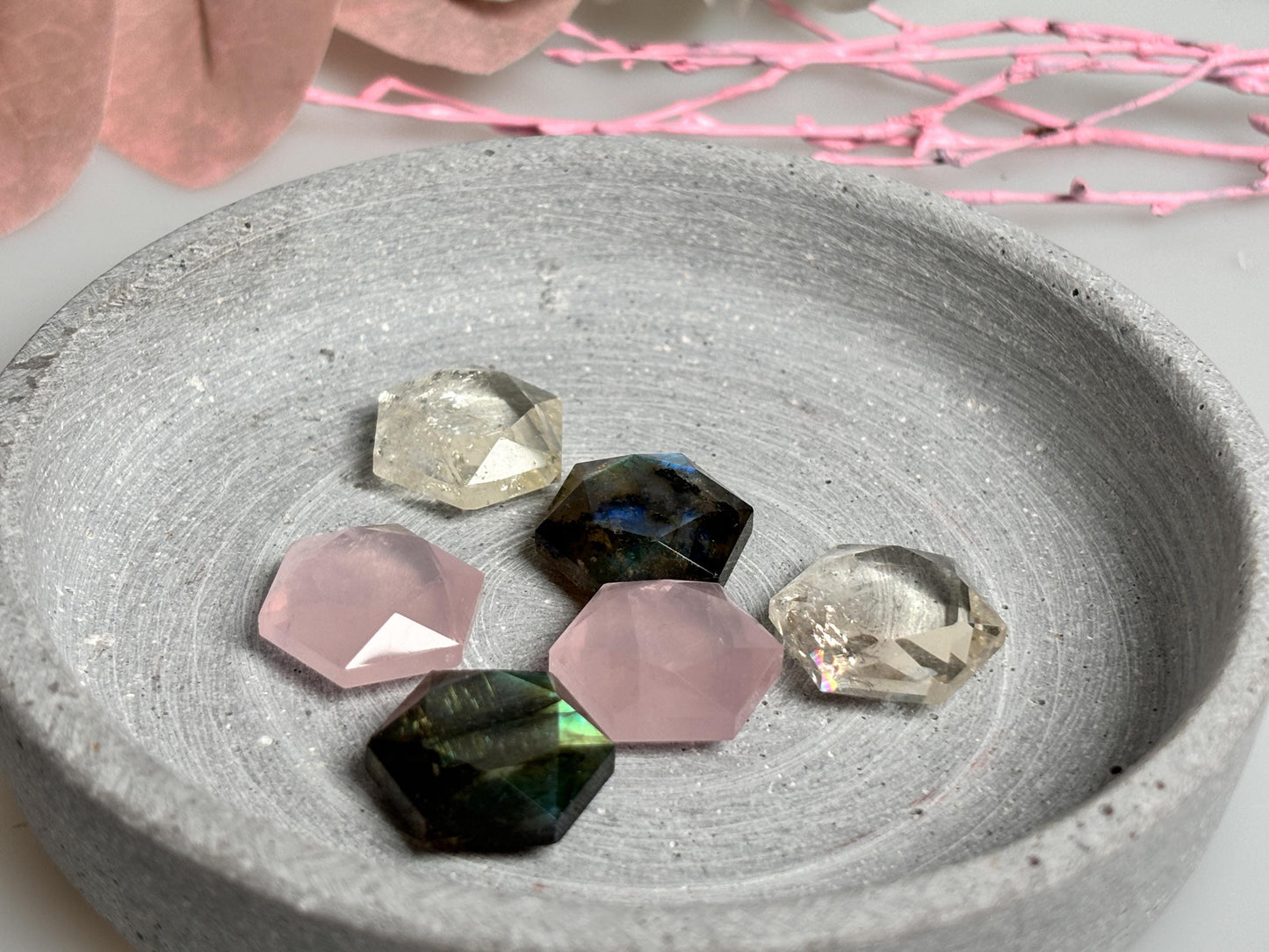 Small hexagon crystals made of citrine, rose quartz and labradorite – gemstone decoration and perfect gift for crystal lovers