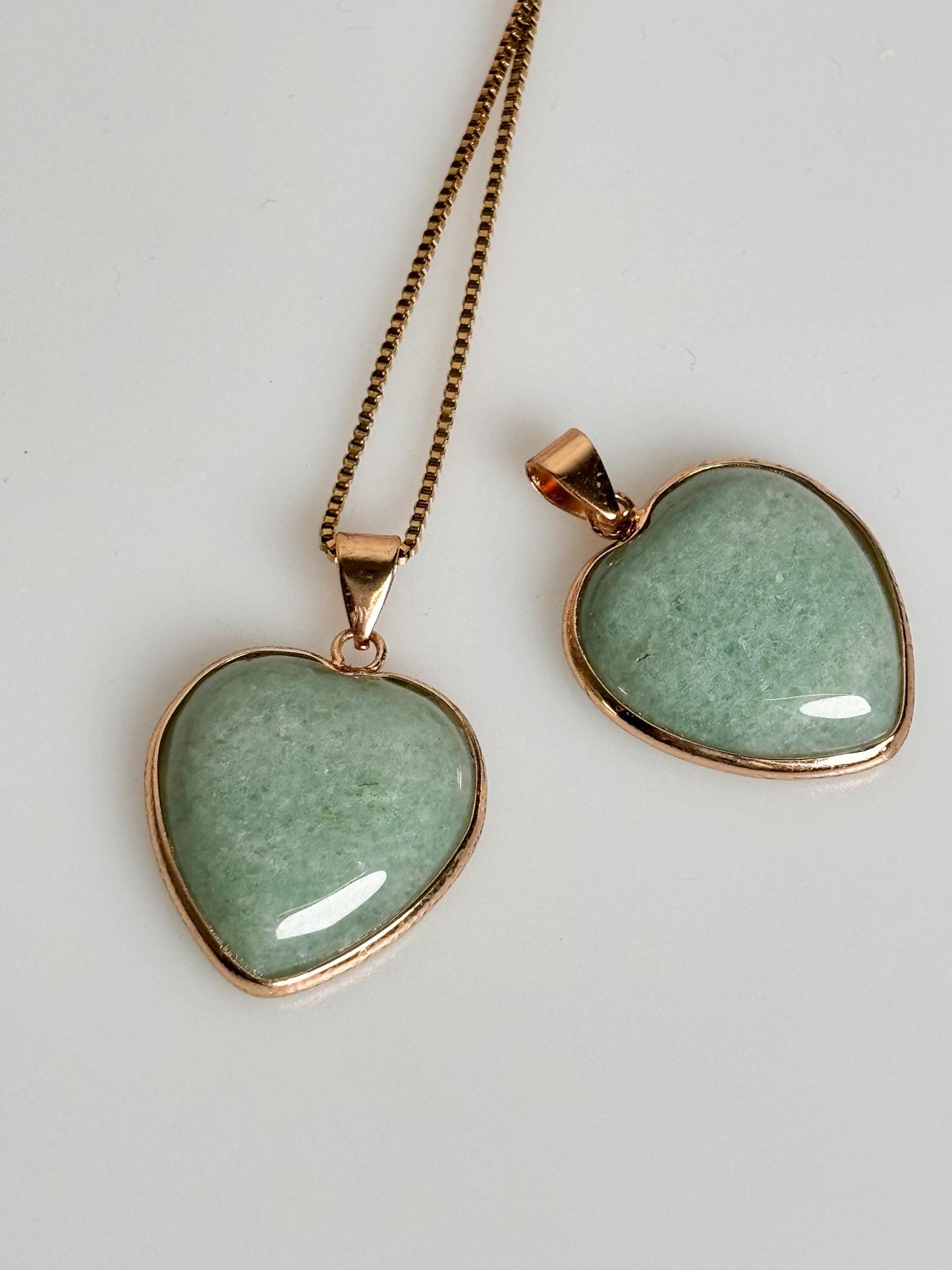 Beautiful Aventurine Heart Pendant, Gold-Colored – Natural Gemstone Jewelry