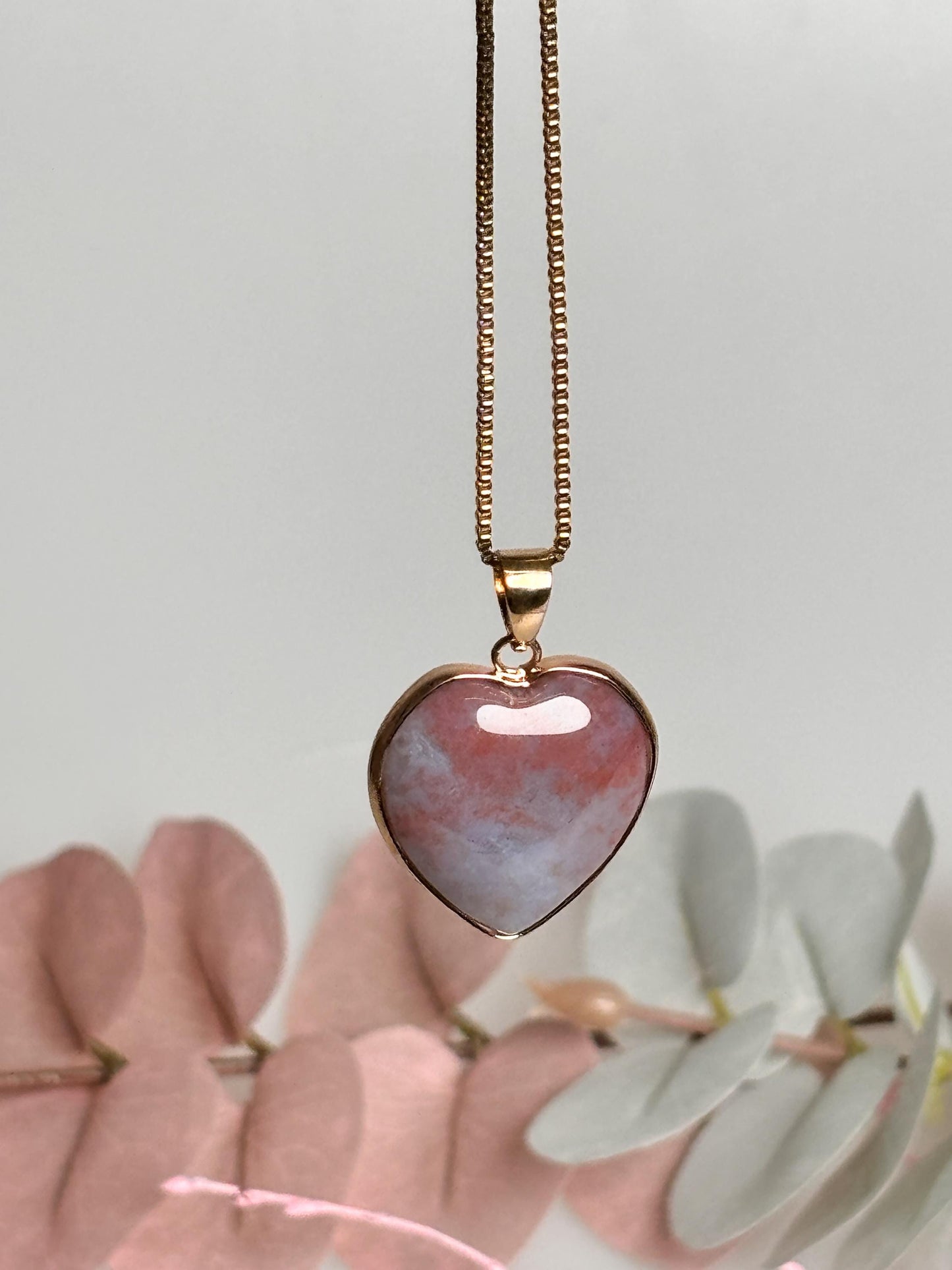 Ocean Jasper heart pendant with great drawing in gold-colored setting – gemstone jewelry for women