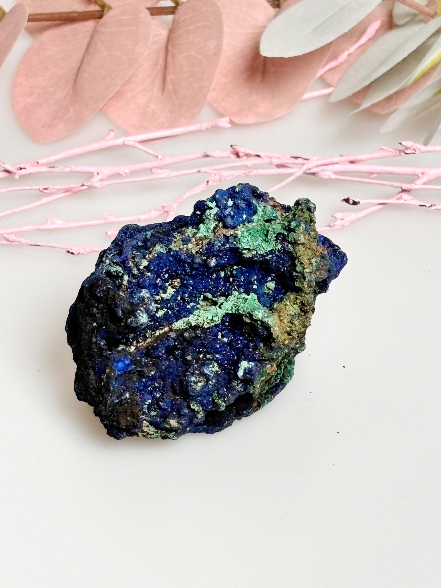 Azurit Natursteinstück mit schöner Struktur und Glitzer - Kristallstufe, einzigartiges Mineral für Sammler und Dekoration