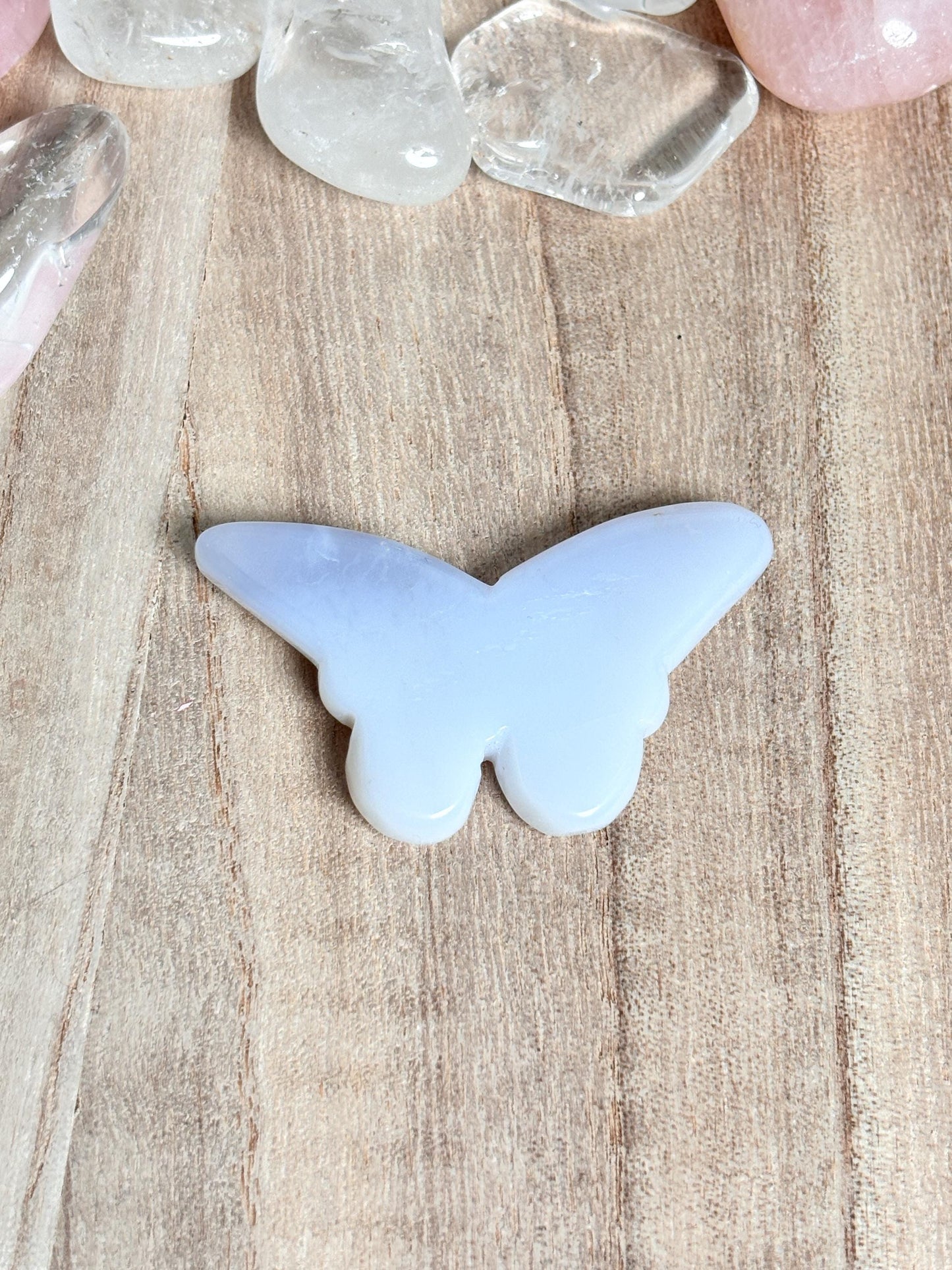 Blauer Chalcedon Schmetterlinge Deko  Edelstein Kristall Figur für Harmonie & Balance | Spirituelle Wohnaccessoires