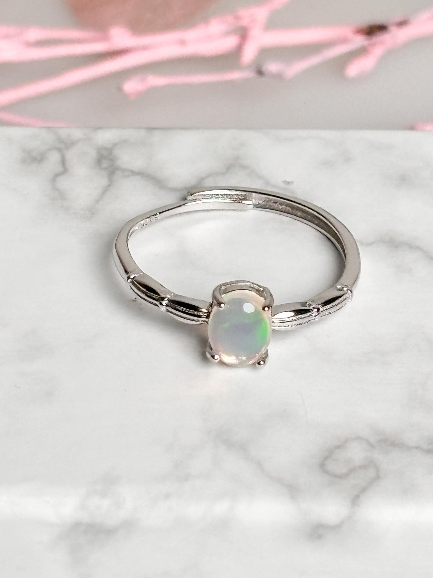 925 silver ring with white opal, adjustable size – Elegant ring for women, fine & timeless, perfect gift