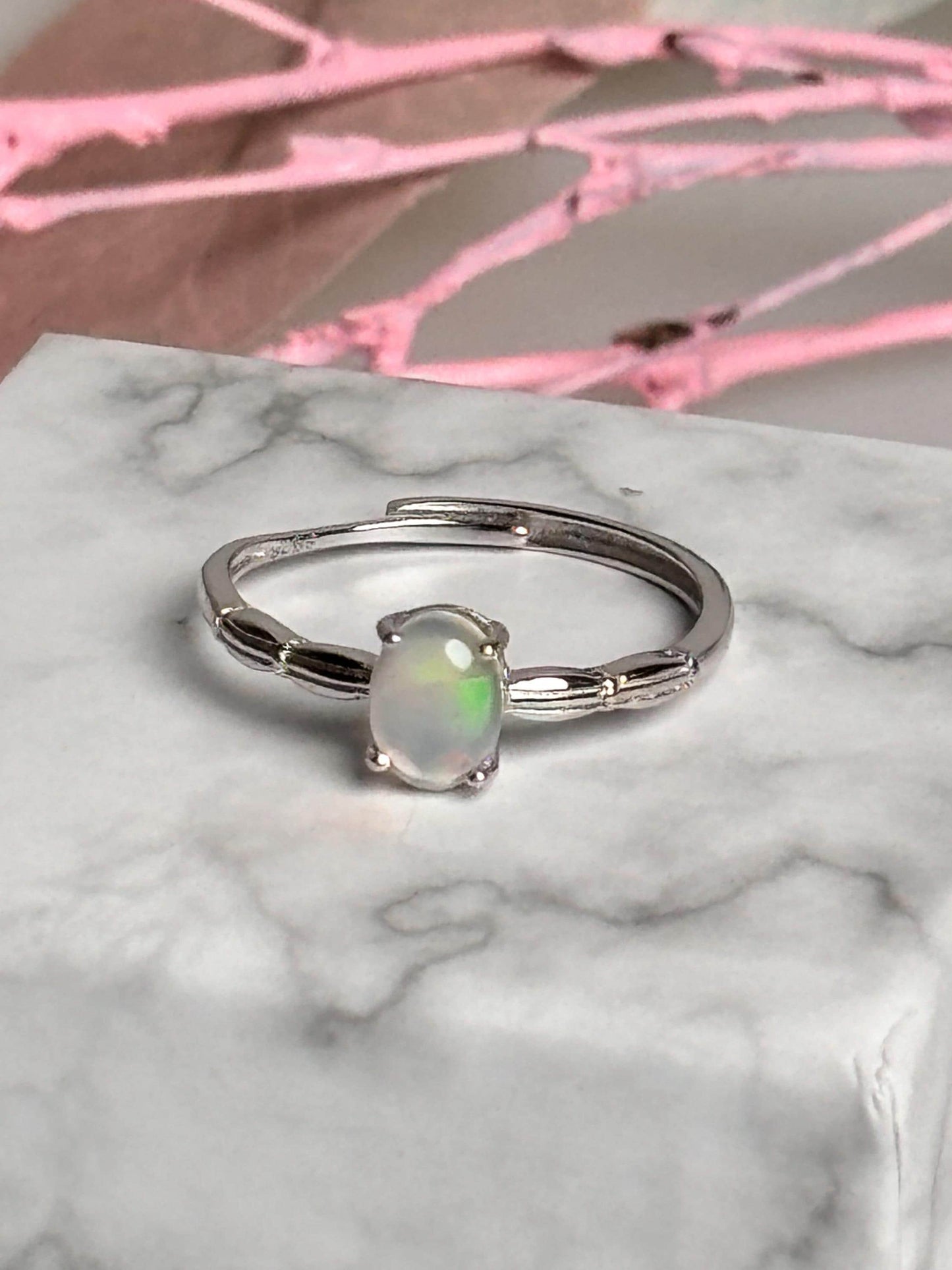 925 silver ring with white opal, adjustable size – Elegant ring for women, fine & timeless, perfect gift