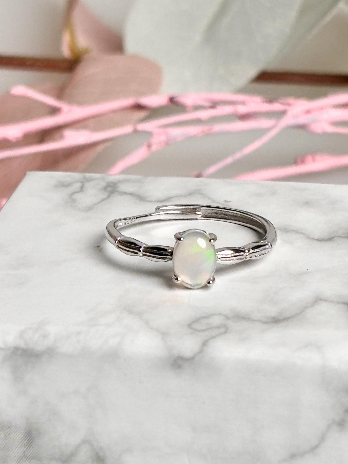925 silver ring with white opal, adjustable size – Elegant ring for women, fine & timeless, perfect gift