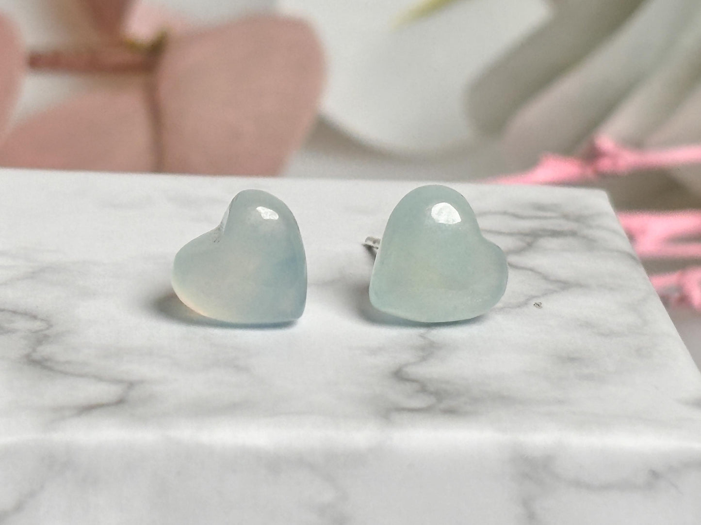 Elegante blaue Aquamarin Herz Ohrstecker, 925 Silberstift, eleganter Schmuck, beruhigend und stilvoll