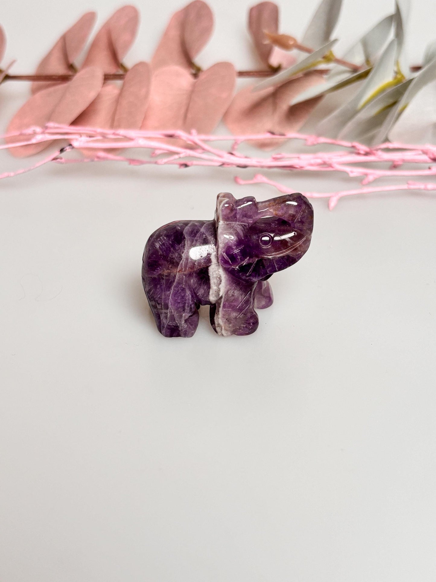 Kleiner Kristall-Elefant  Ocean Jaspis, Amethyst, Yooperlit und Howlith | Glücksbringer & Deko aus Edelsteinen