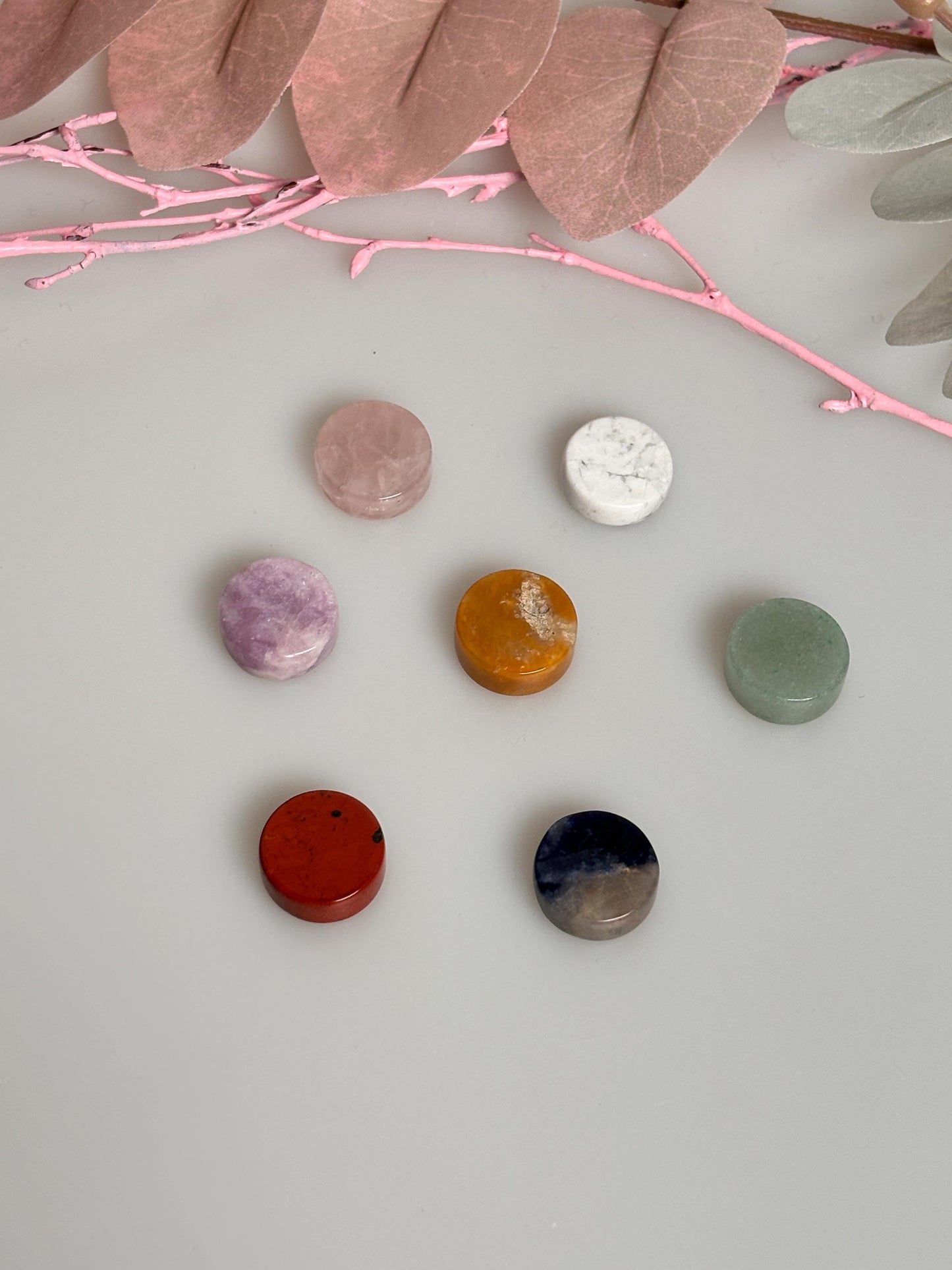 Kleine Kristall Chakra Steine Set 7 Edelsteine für Energiearbeit, Heilung & Meditation