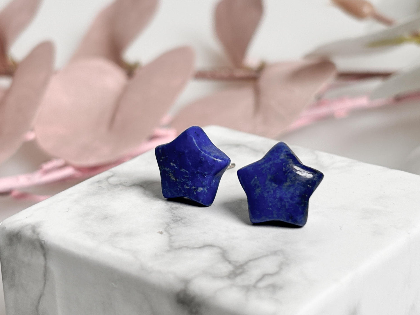 Lapislazuli Stern Ohrstecker mit 925 Silberstecker Edler blauer Stein, Symbol für Weisheit & Schutz, ideal als Geschenk